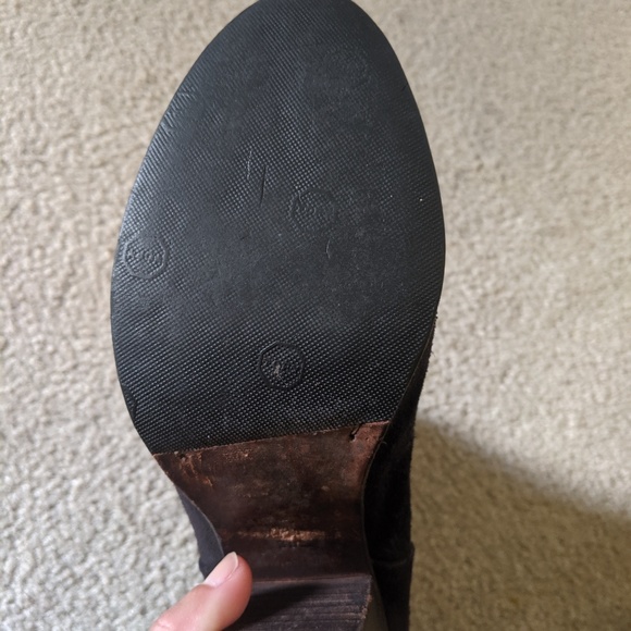 Rag and Bone suede boots. - Picture 2 of 4